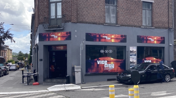 Vice City lounge